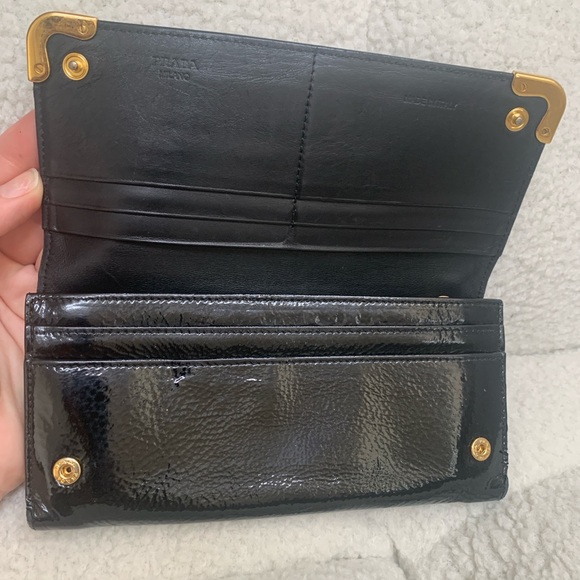 Authentic Prada vintage wallet - Picture 3 of 7